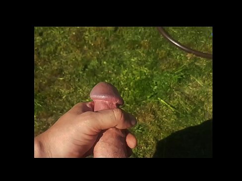 ❤️ گرم hottie پنهنجي گلابي pussy fucked حاصل ڪري ۽ هڪ اونهاري جي باغ ۾ squirt سان cums ❤️❌  ☑